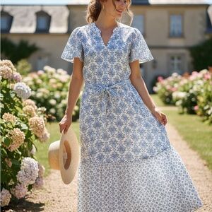 Magari Made in Italy Elegant Blue Floral Maxi Dress